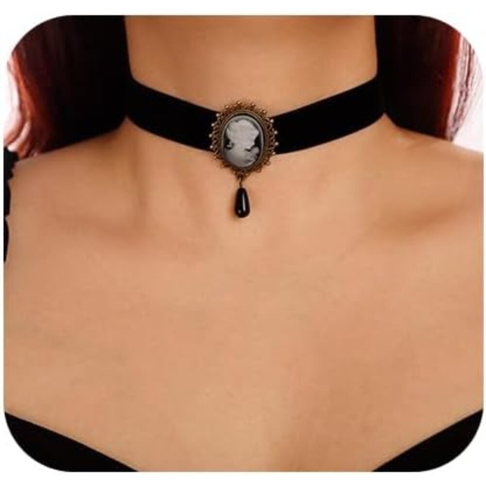 Gothic Vintage Victorian Choker Necklace Cameo Choker Necklace Black Velvet Chok